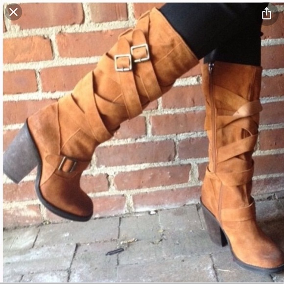 Jeffrey Campbell mission boots - Picture 1 of 9